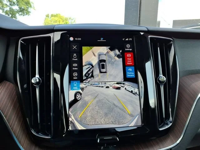 2024 Volvo XC60 Plus - Photo 22