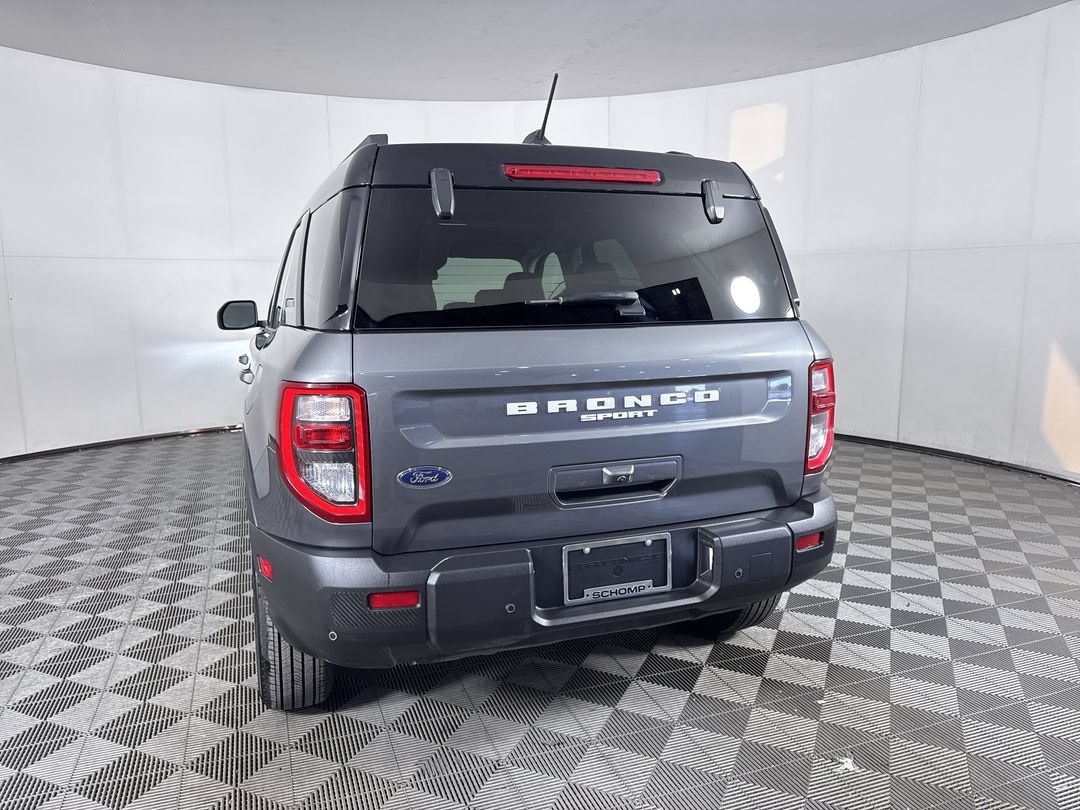 Used 2025 Light Blue Clearcoat Metallic Ford Outer Banks image 23