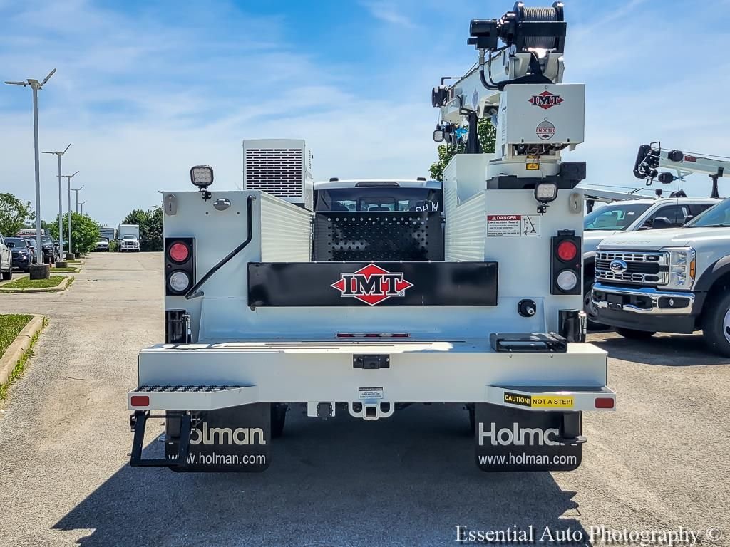 New 2026 Oxford White Ford F-550® XL image 5