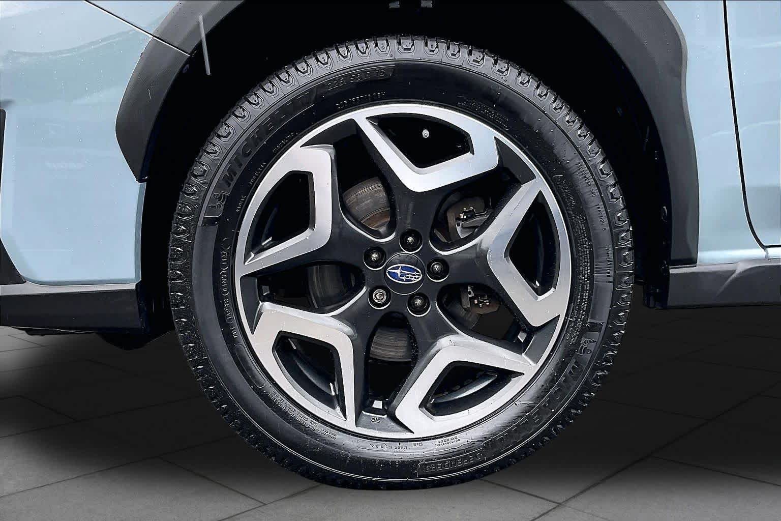 Used 2019 Cool Gray Khaki Subaru Limited image 11