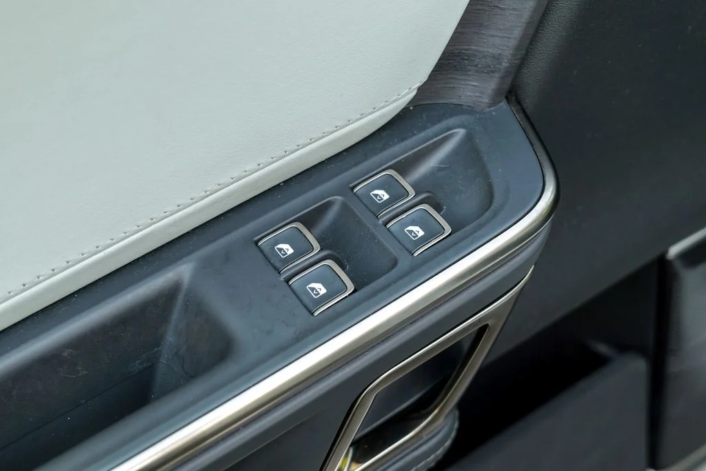 Used 2024 Glacier White Rivian Adventure image 18