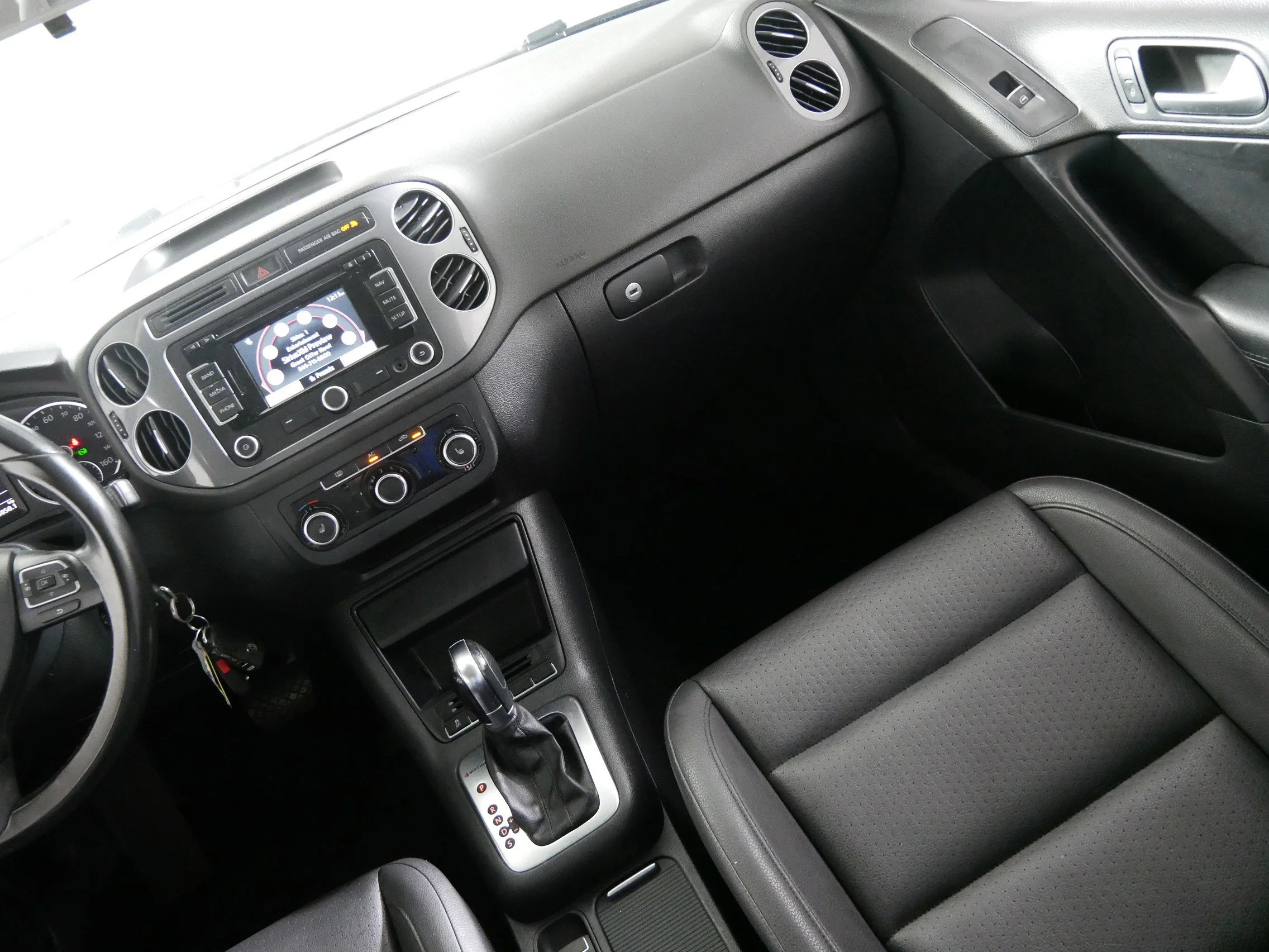 Used 2012 Pepper Gray Metallic Volkswagen S w/Sunroof image 11