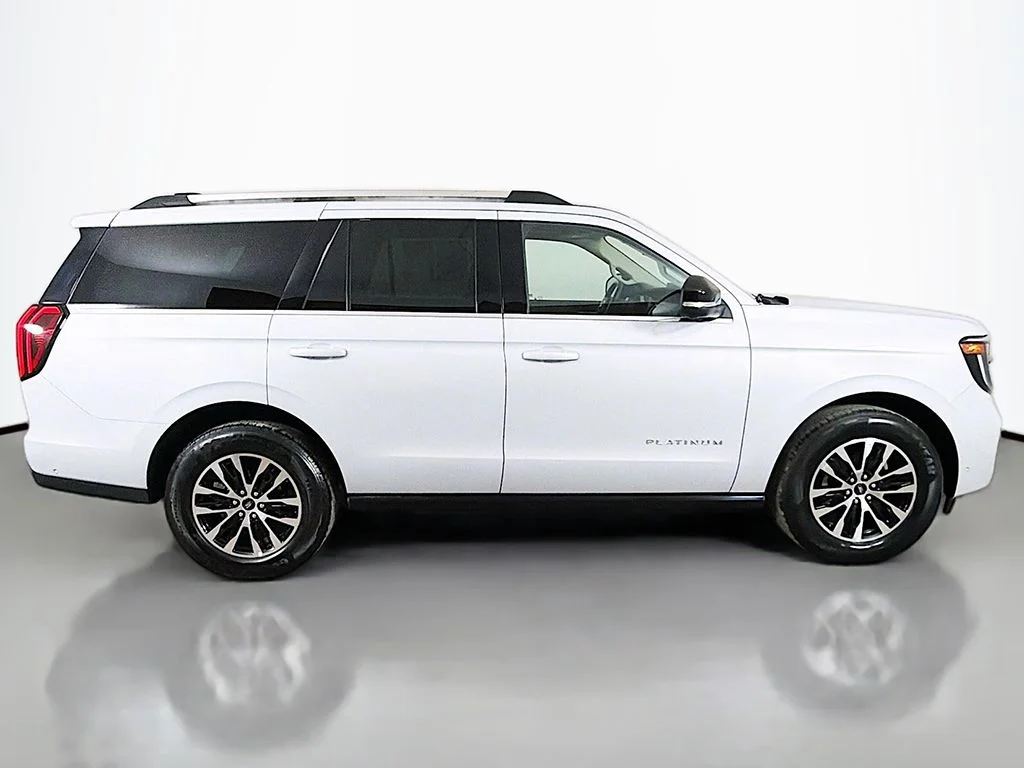 Used 2025 Space Silver Ford Platinum image 19