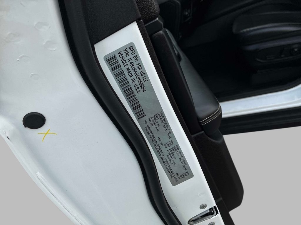 Used 2023 White Jeep Altitude X image 21