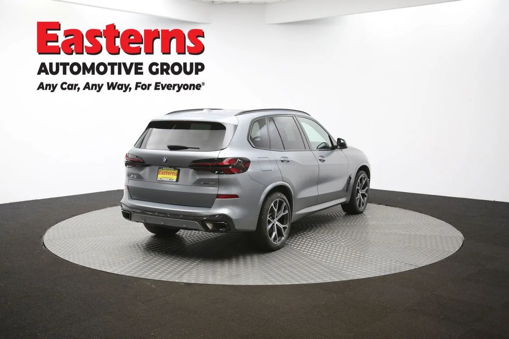 Used 2025 Gray BMW xDrive40i image 41
