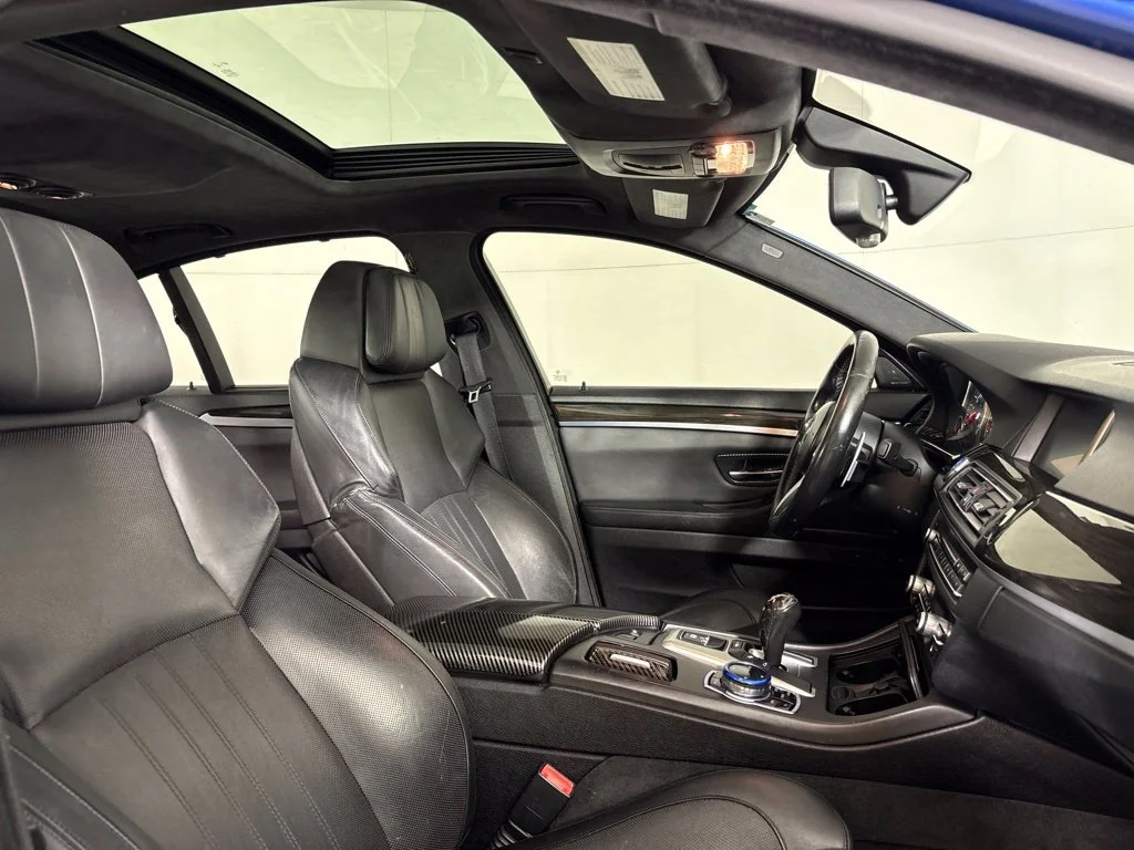 Used 2014 Blue BMW Base image 17