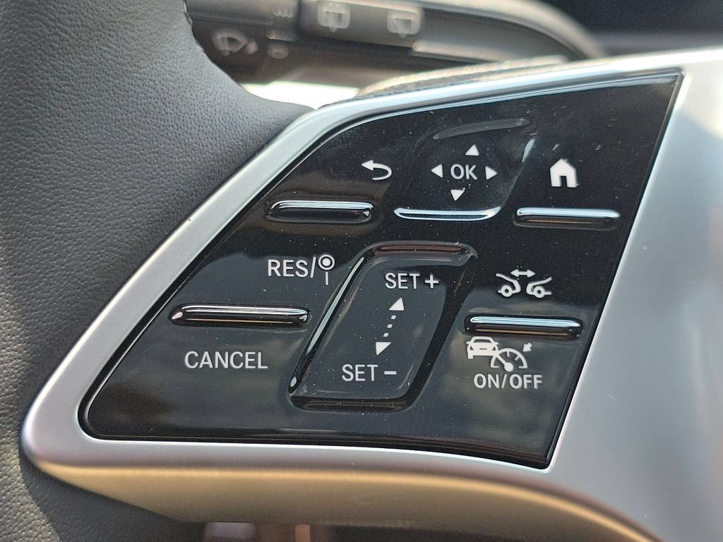New 2026 Mountain Grey Metallic Mercedes-Benz GLB 250 image 73