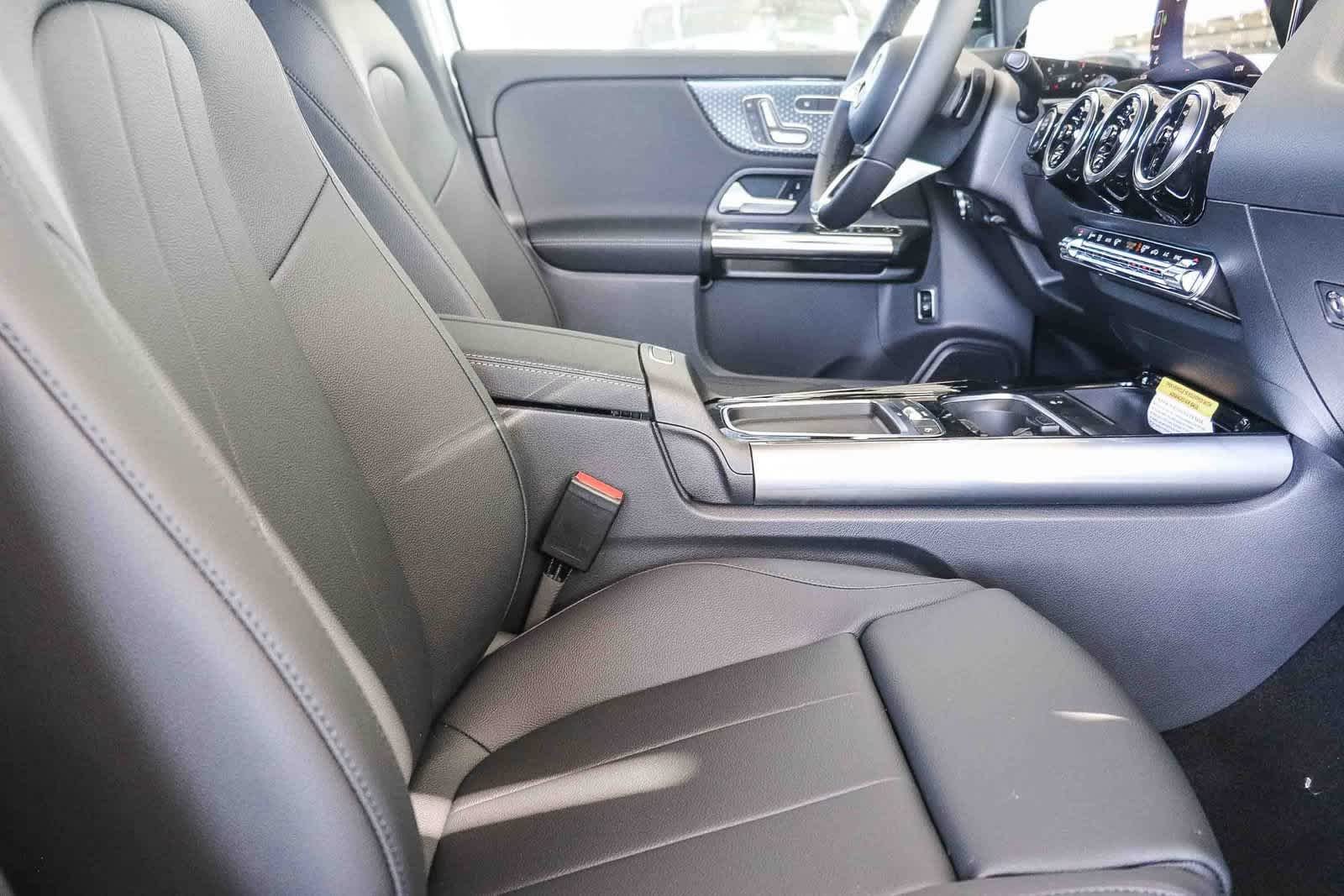 New 2026 Cirrus Silver Metallic Mercedes-Benz GLA 250 image 18