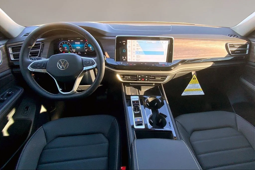 New 2026 Opal White Pearl Volkswagen 2.0T SEL image 5