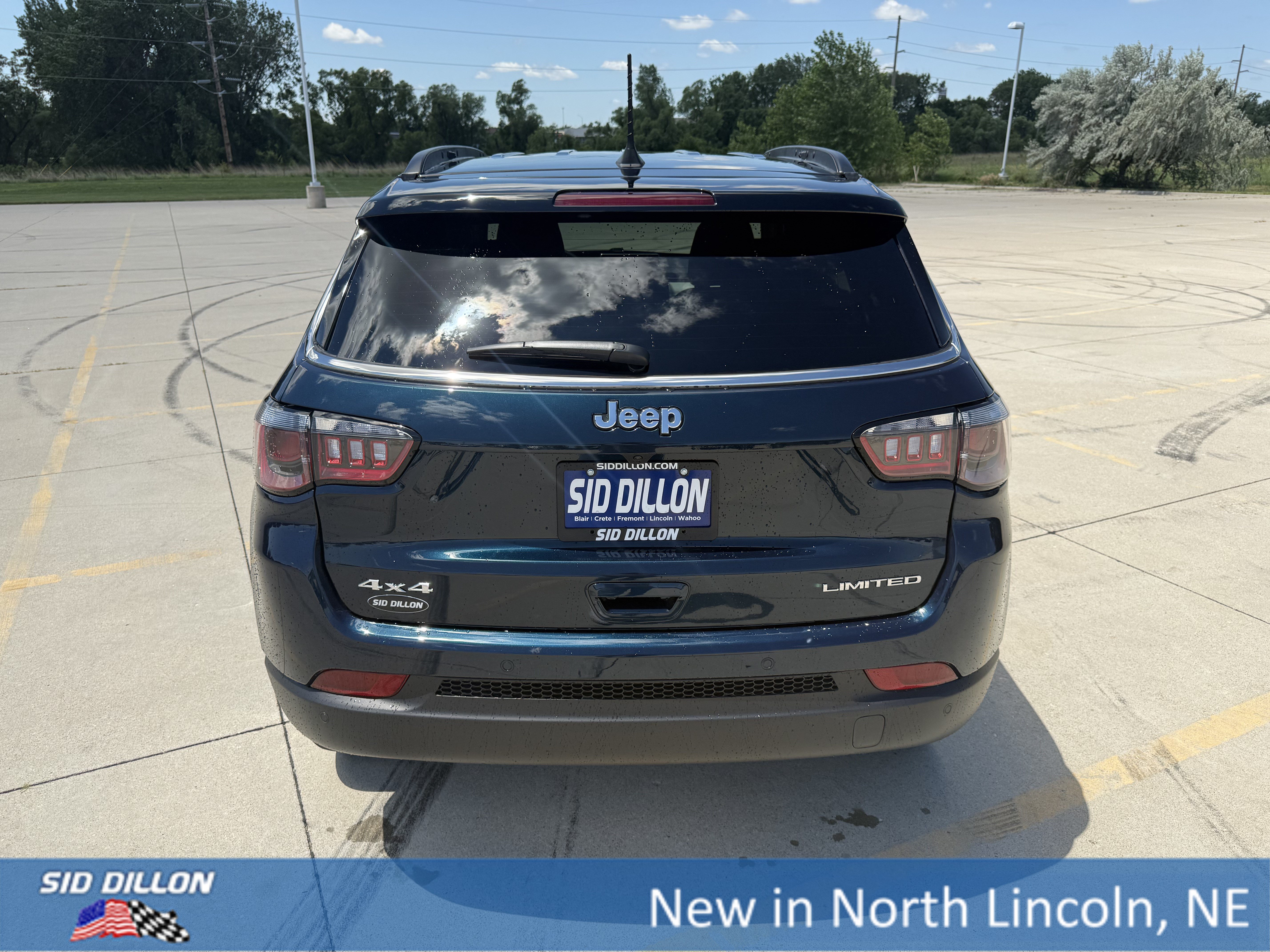 New 2026 Fathom Blue Pearl Coat Jeep Limited image 4