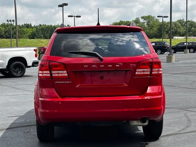 Used 2020 Red Dodge SE image 6