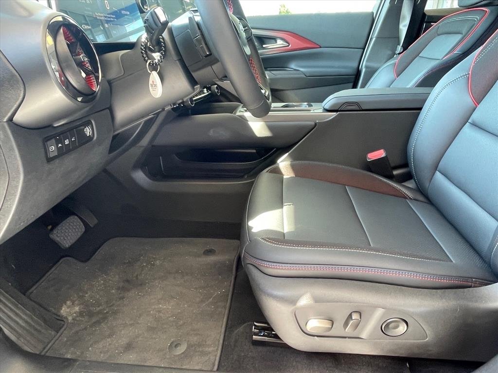 2026 Chevrolet Equinox EV RS - Photo 21