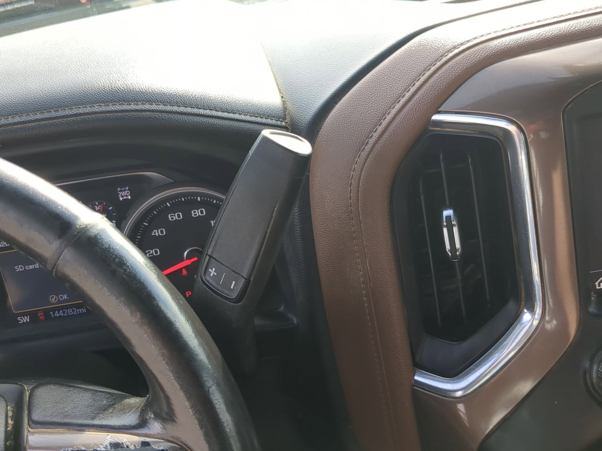 Used 2022 Iridescent Pearl Tricoat Chevrolet High Country image 19