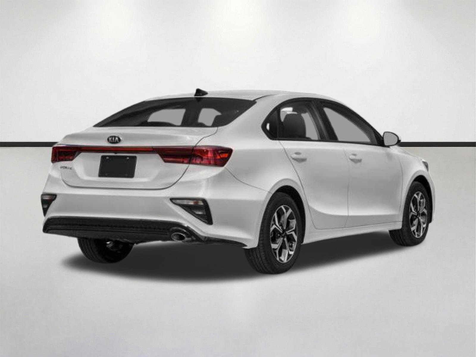 Used 2019 Silky Silver Kia LXS image 5