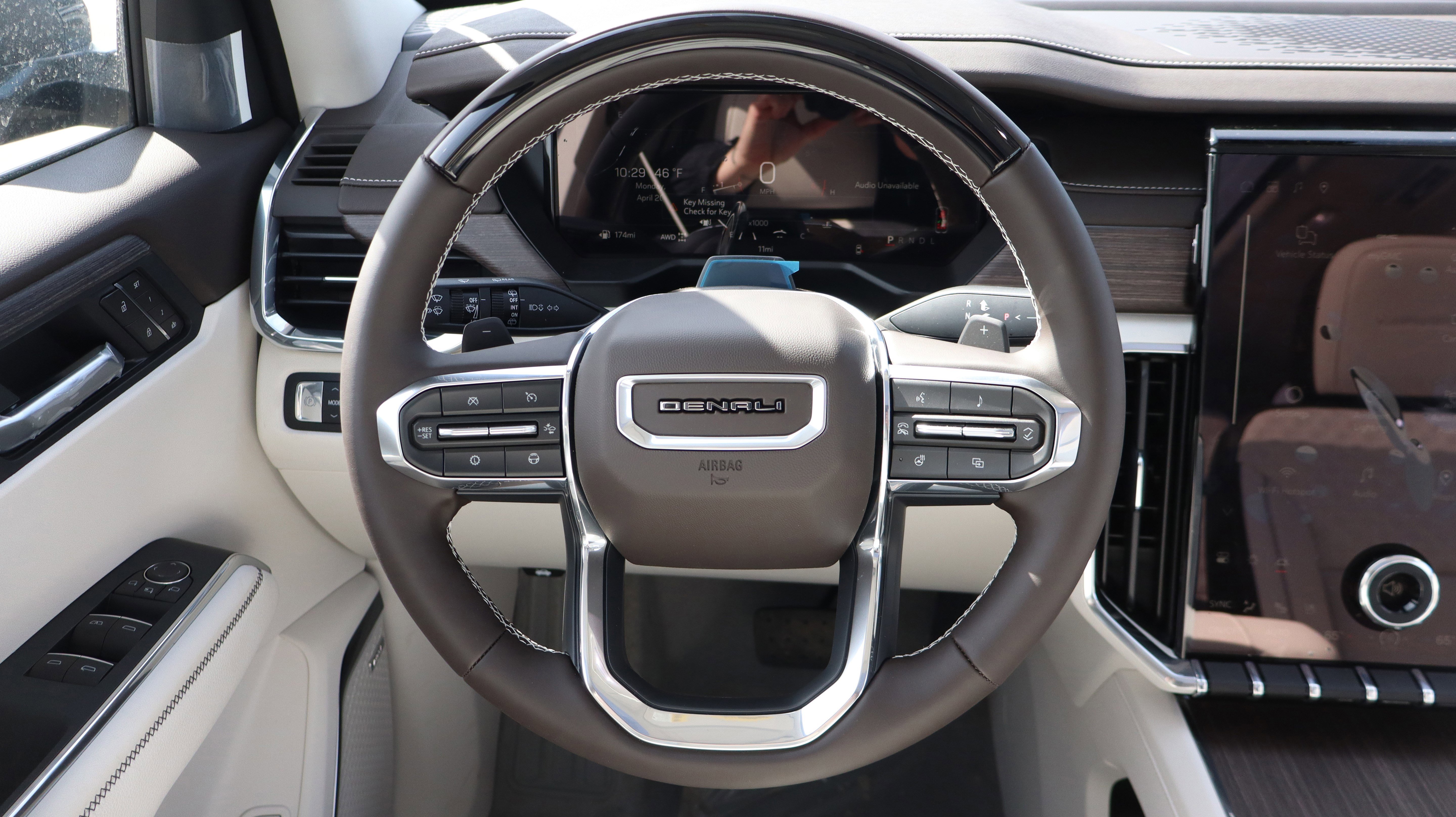 2026 GMC Acadia Denali - Photo 13