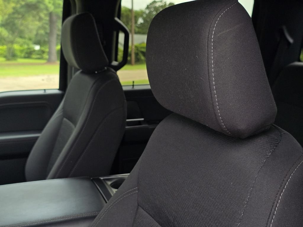 Used 2024 Agate Black Metallic Ford XLT image 27