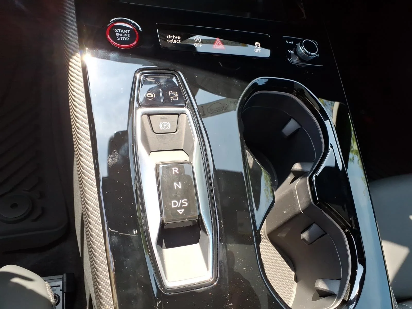 New 2026 Glacier White Metallic Audi Premium Plus image 29