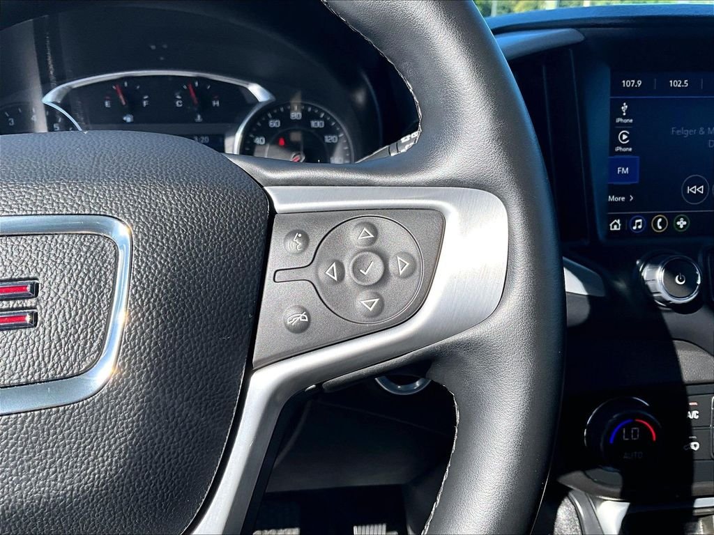 Used 2024 White GMC SLT image 25