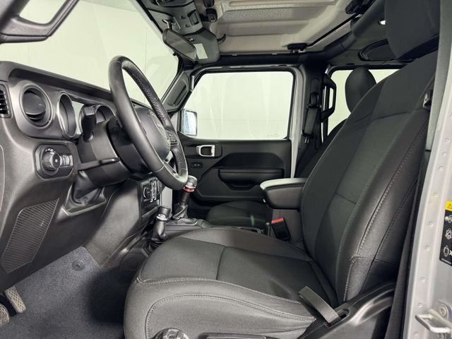 Used 2022 Silver Jeep Unlimited Sport S image 4