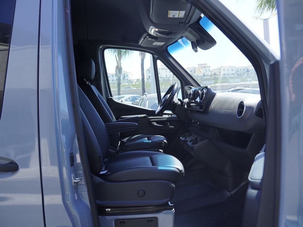 Used 2023  Mercedes-Benz Passenger 144 WB image 22