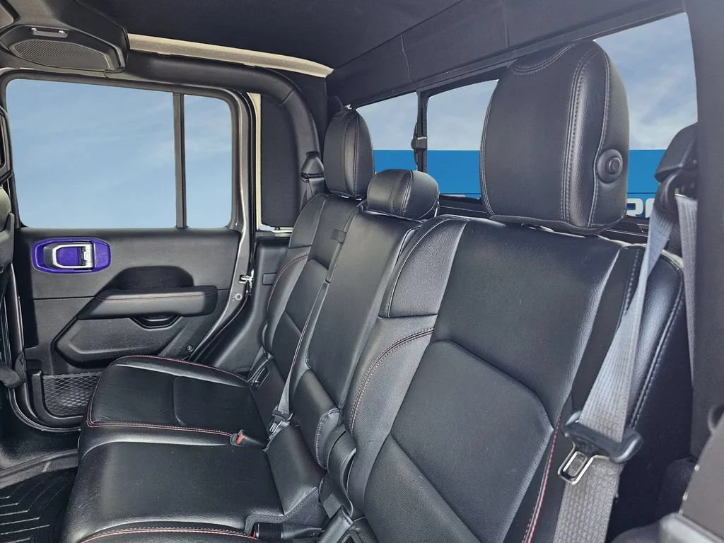 Used 2020 Granite Crystal Jeep Rubicon image 34