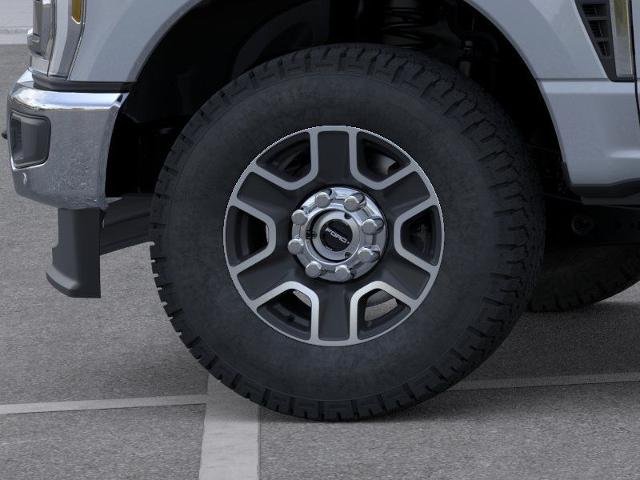 New 2026 Glacier Gray Metallic Tri-Coat Ford F-250® Lariat® image 41