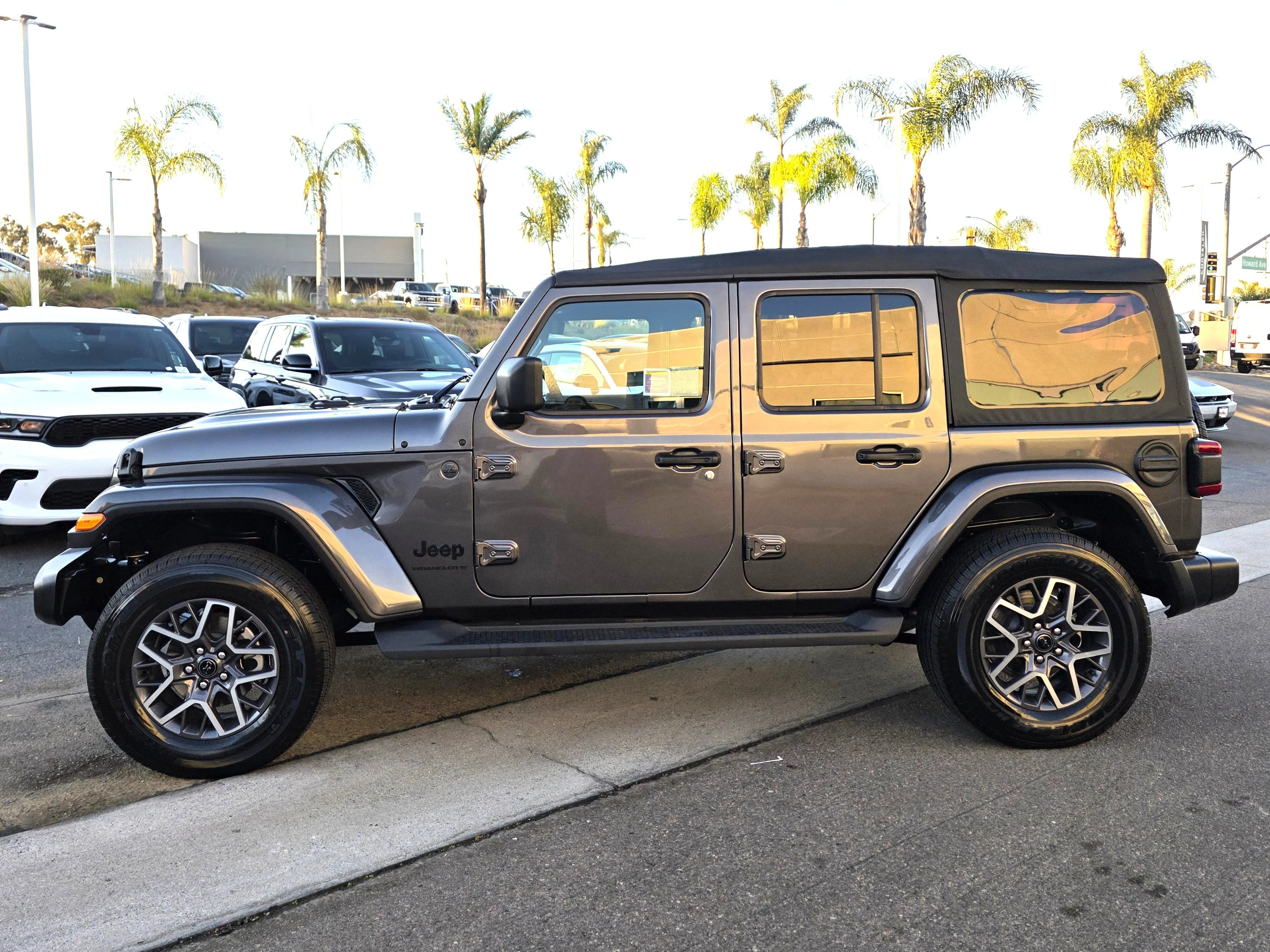 New 2026 Crystal Metallic Jeep Sahara image 2