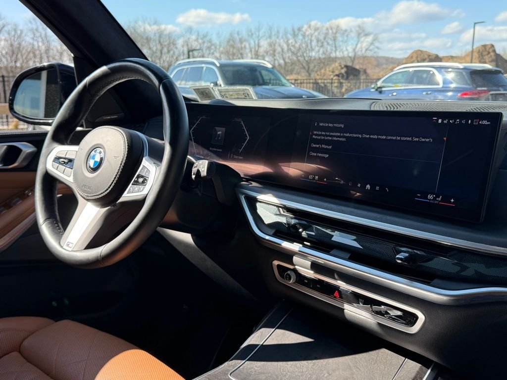 Used 2025 Black BMW xDrive40i image 29