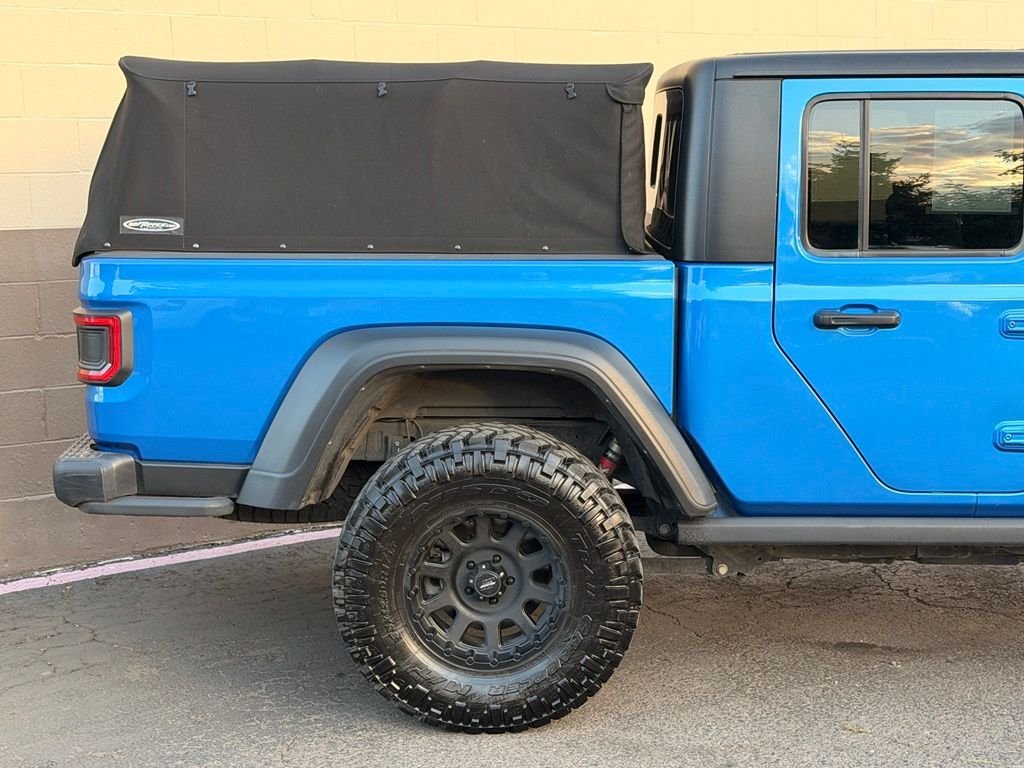 Used 2022 Hydro Blue Pearlcoat Jeep Rubicon image 3