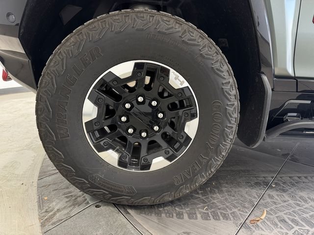 Used 2024 Moonshot Green Matte GMC 3X image 10