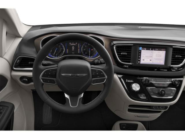Used 2023 Silver Mist Clearcoat Chrysler LX image 9