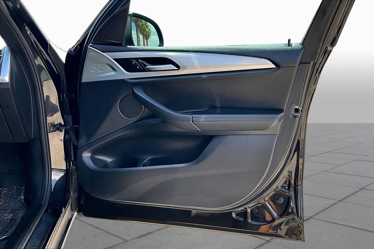 Used 2022 Jet Black BMW sDrive30i image 21