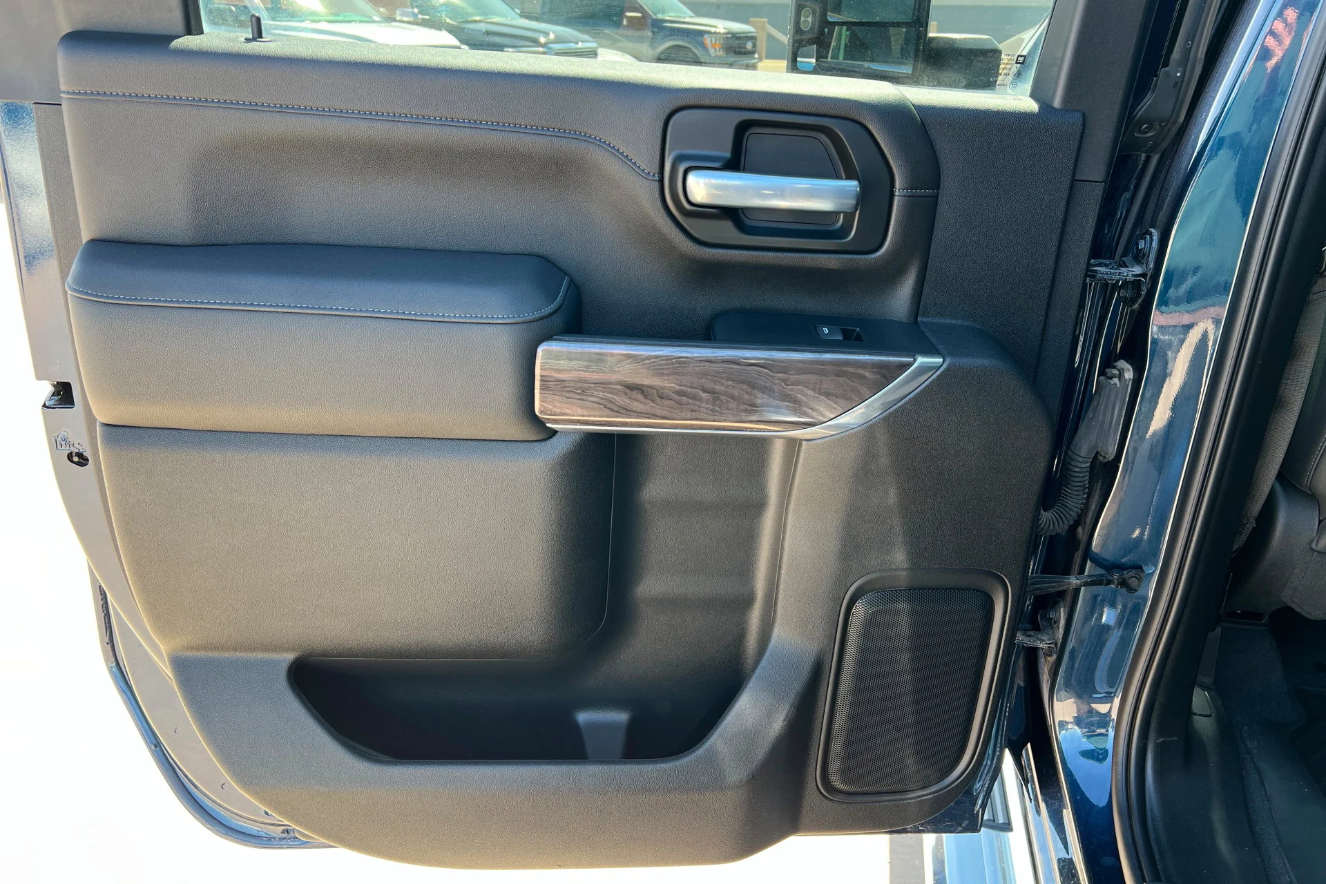 2022 Chevrolet Silverado 3500HD LTZ - Photo 18