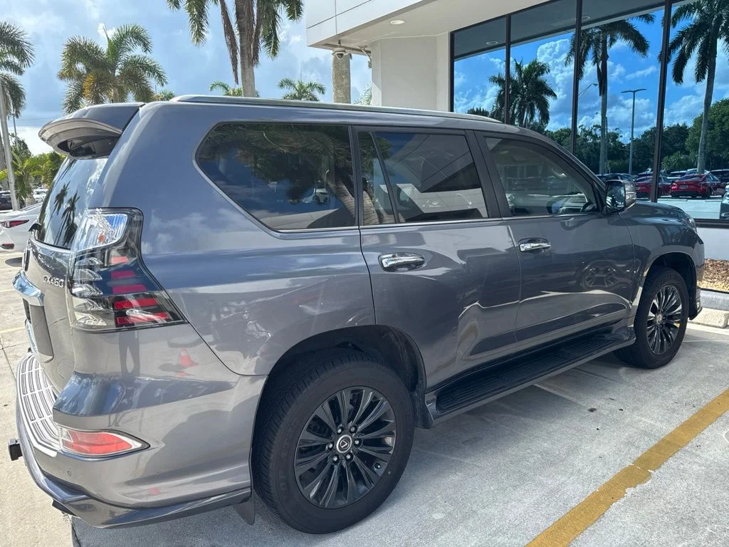 Certified Used 2023 NEBULA GRAY PEARL Lexus 460 image 4
