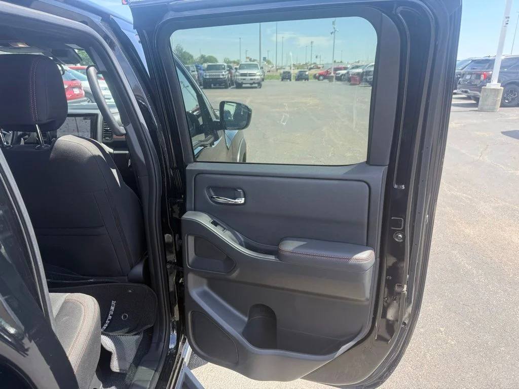 Used 2023 Black Nissan PRO-X image 54