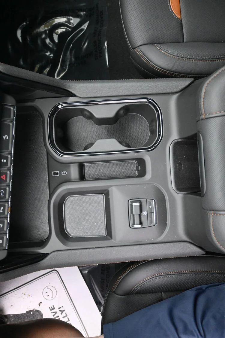 2026 GMC Sierra 2500HD AT4 - Photo 35