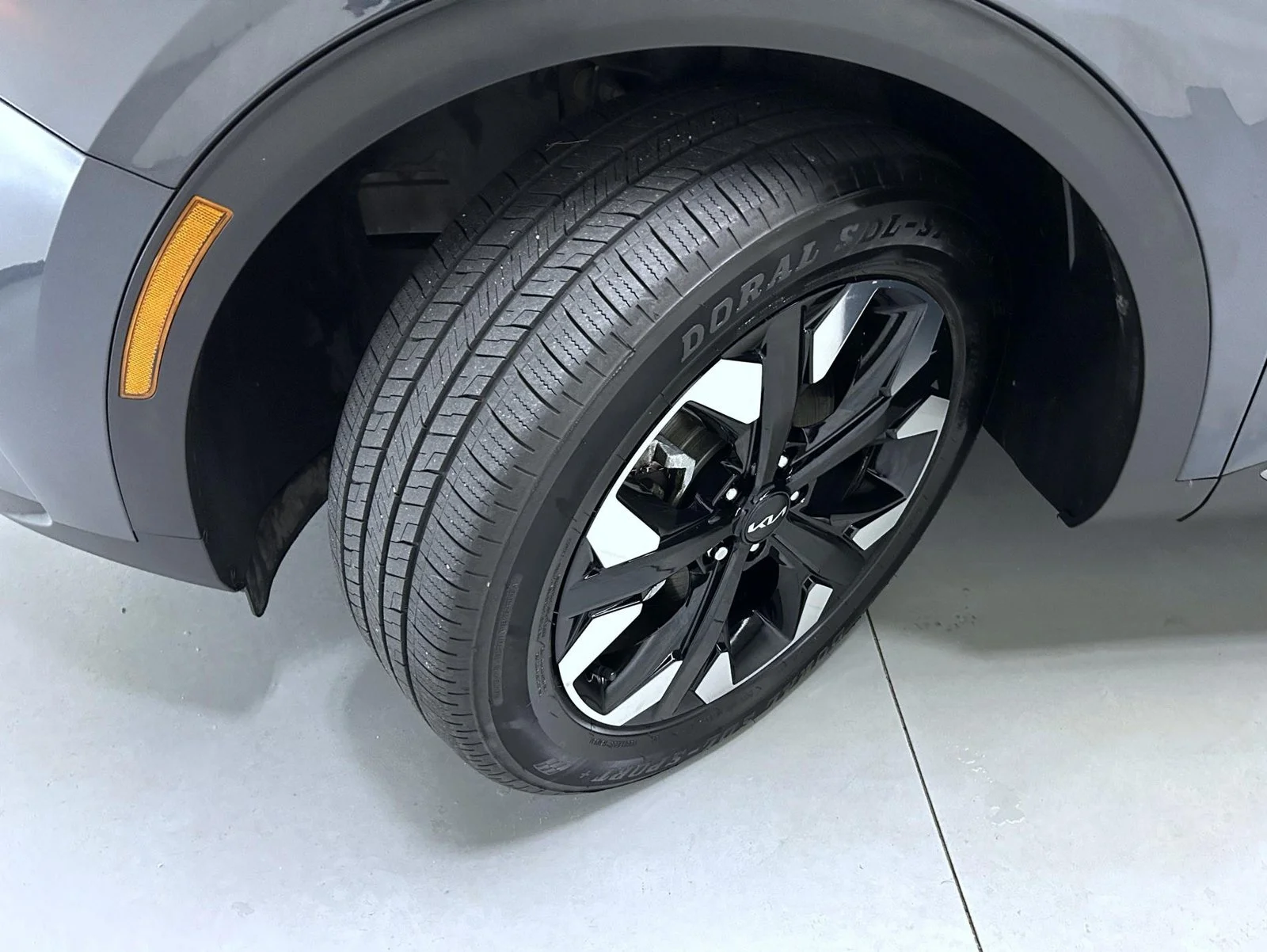 Used 2023 Gray Kia X-Line image 23