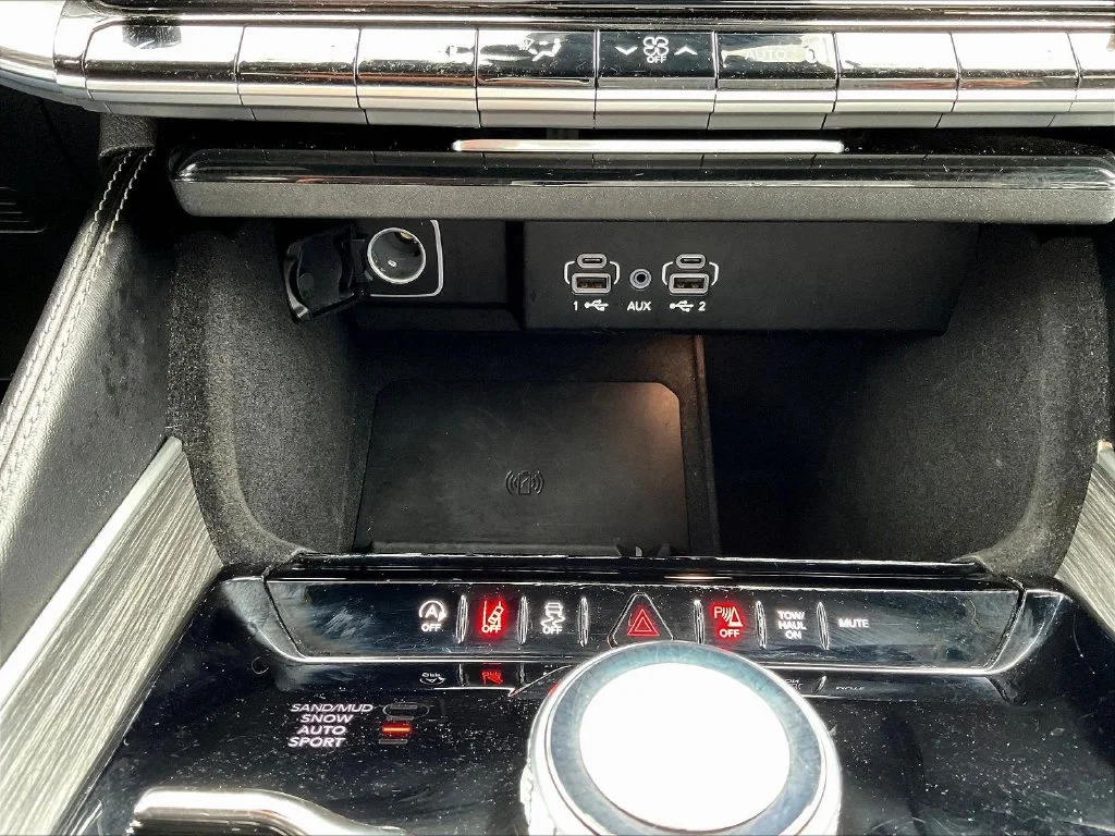 Used 2024 Metallic Jeep Series II image 18