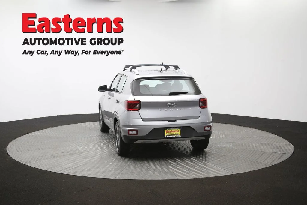 Used 2023 Silver Hyundai SEL image 38