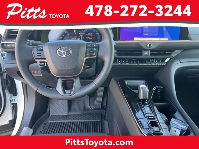 2026 Toyota Crown XLE - Photo 14