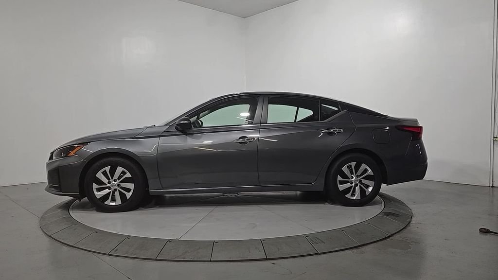 Certified Used 2025 Gray Nissan 2.5 S image 2