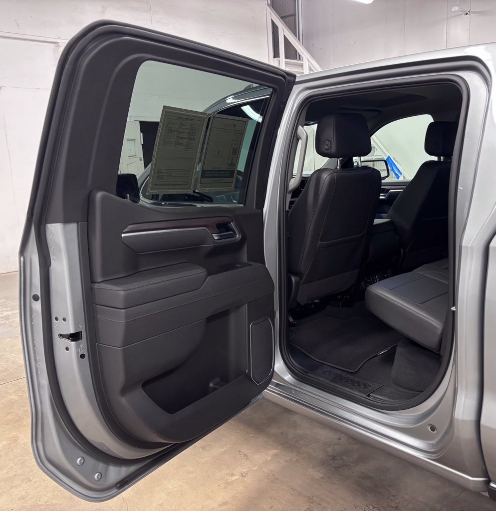 Used 2025 Silver GMC SLT image 20