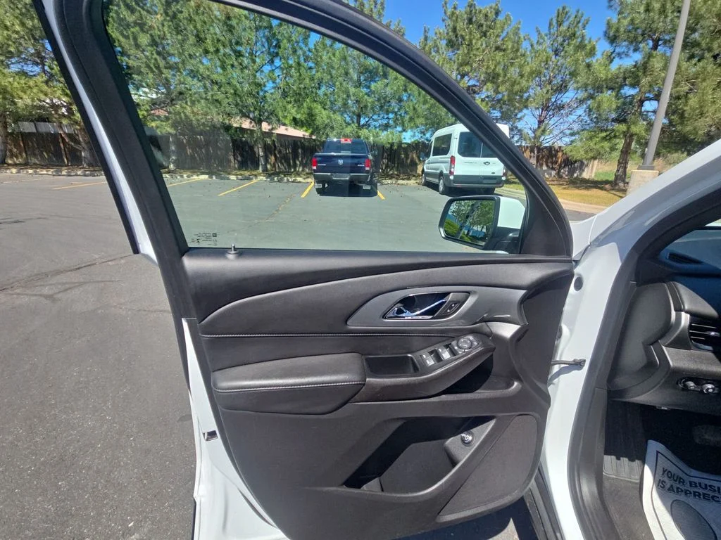 Used 2023 White Chevrolet LT image 29