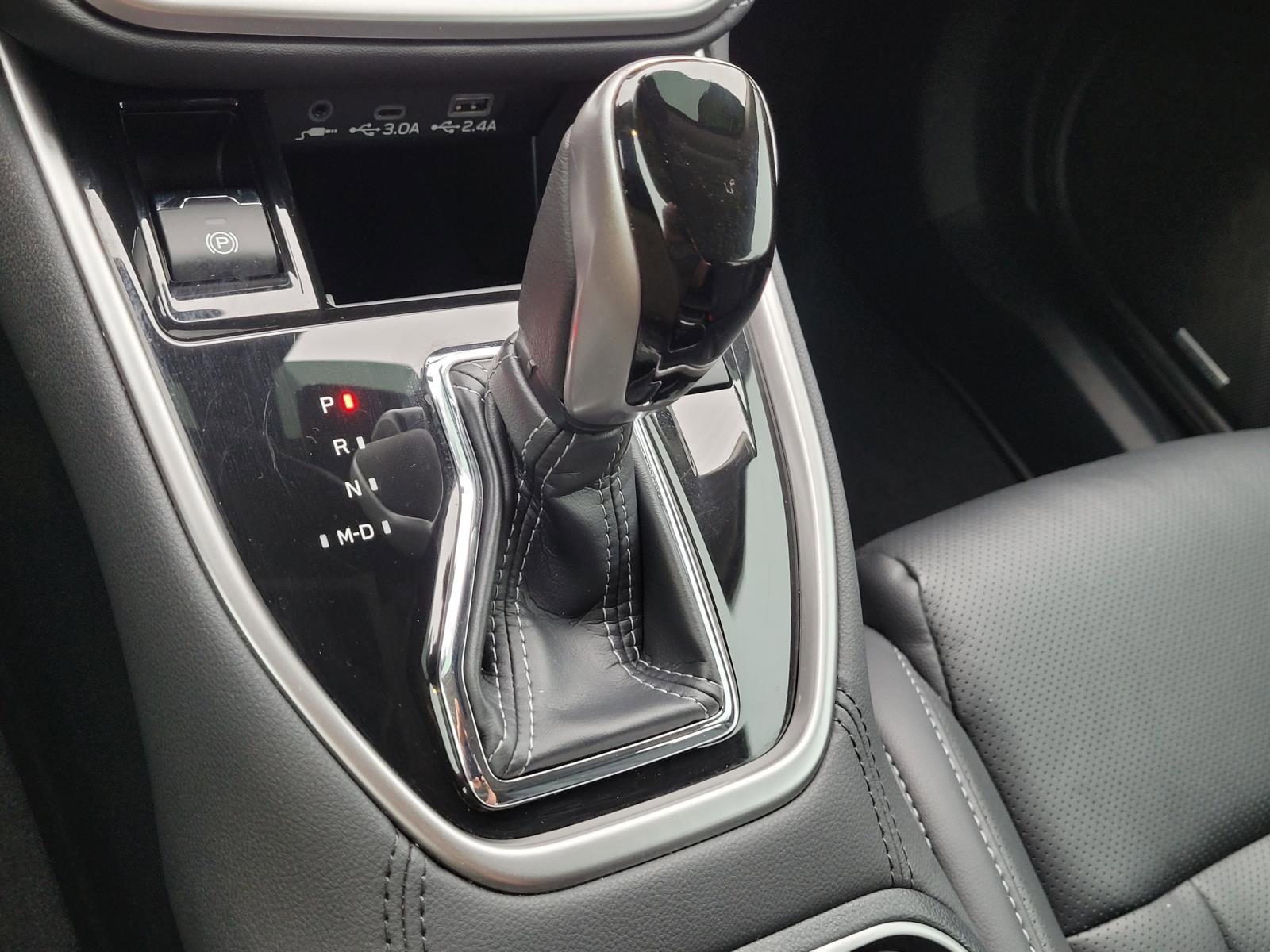 Used 2025 Ice Silver Metallic Subaru Touring XT image 14