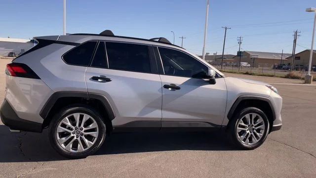 Used 2024 Silver Toyota XLE Premium image 2