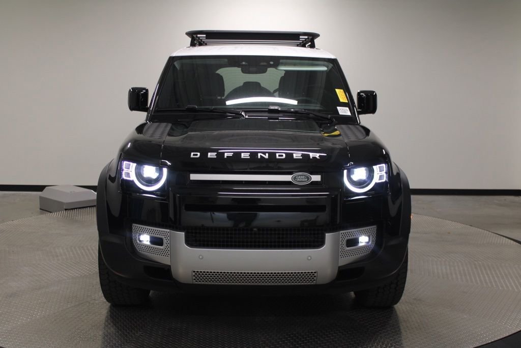 Used 2025 Black Land Rover S image 10