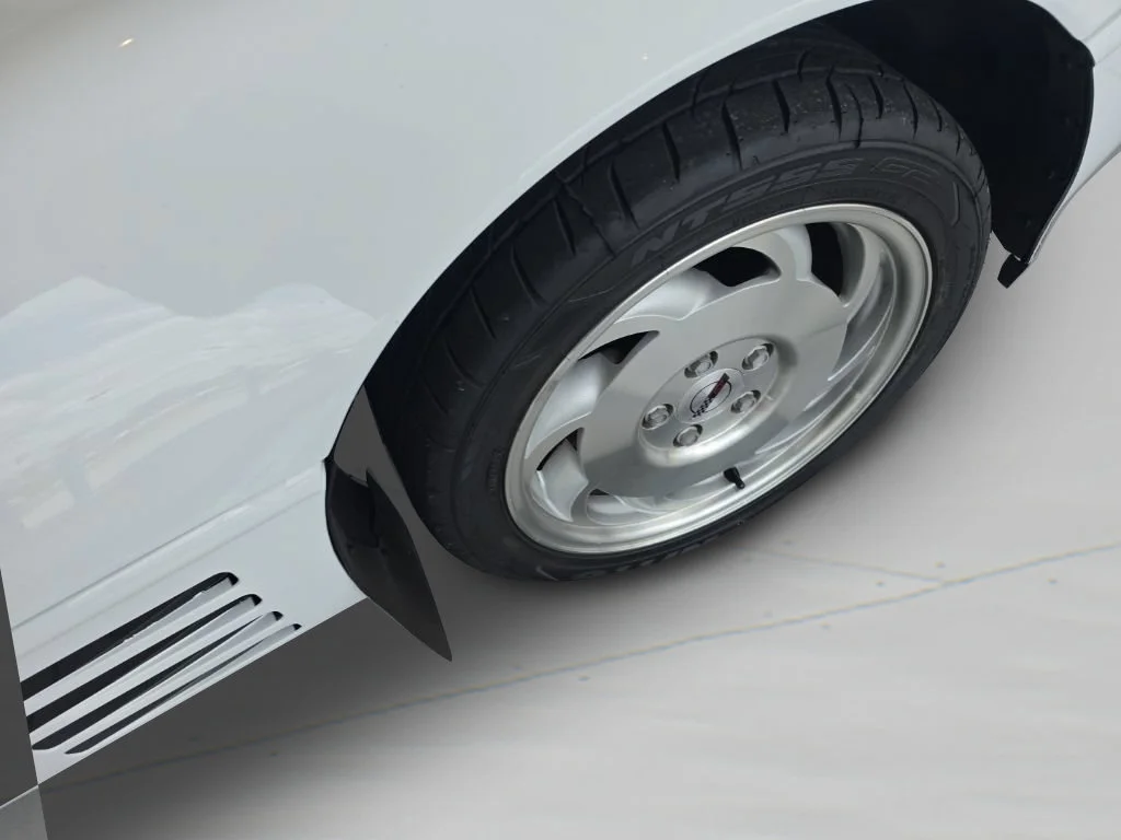 Used 1994  Chevrolet 2dr Convertible image 33