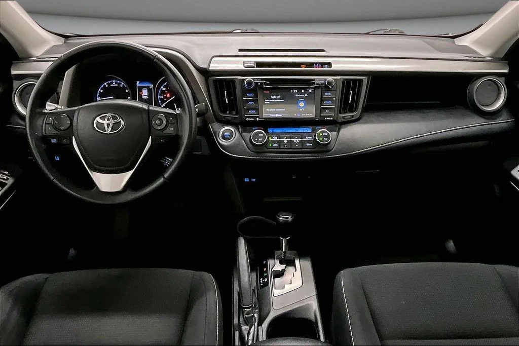 Used 2018 Black Toyota XLE image 7