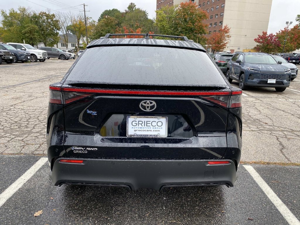 New 2027 Midnight Black Metallic Toyota XLE image 4