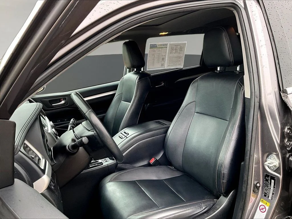 Used 2019 Gray Toyota XLE image 25